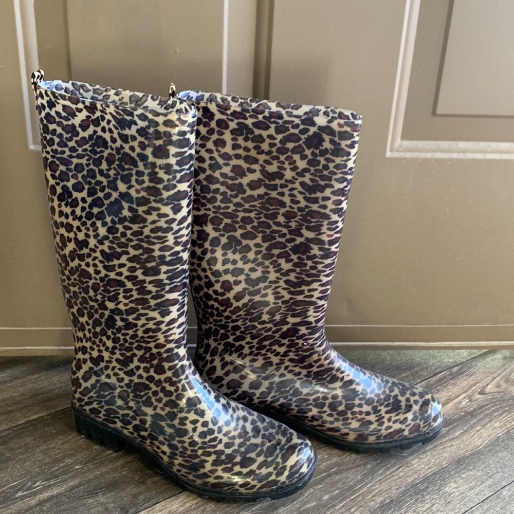 Rain boots